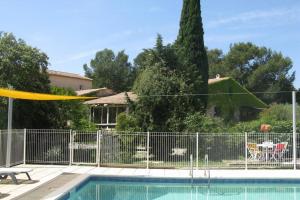 Maisons de vacances Gite avec piscine et climatisation : photos des chambres