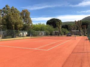 Complexes hoteliers Camping La Pinede : photos des chambres