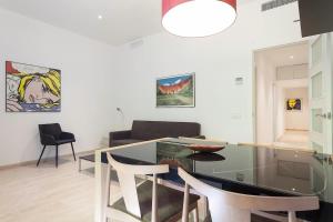 Stay U-nique Apartments Napols II