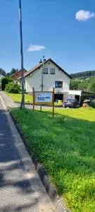 Sunrise B&B Hellenthal - 施塔特基尔