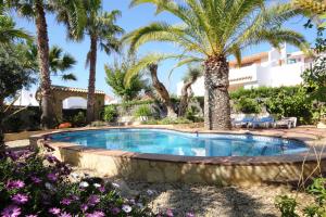 Riumar "Pedro", 270m to beach, private pool, On-Site-Service, dog beach