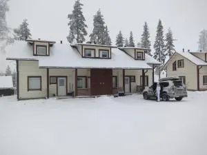 Aurinkokunta Holiday Homes - Kanarvikko