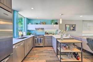 Canal and Mtn Views Pet-Friendly Seattle Retreat