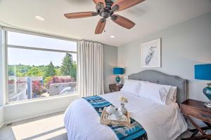 Canal and Mtn Views Pet-Friendly Seattle Retreat