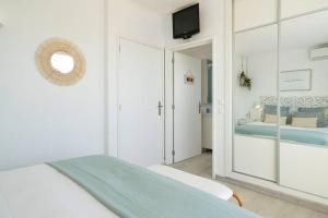 Front beach apartment