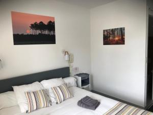Hotels Logis Hotel Le Relais des Plages : photos des chambres