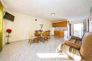 Apartment Nin beach