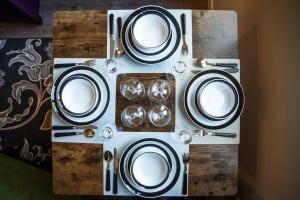 1-Bedroom with Cali King Size Bed in San Diego