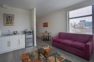 Cali King Size One Bedroom Luxurious Suite in DTSD