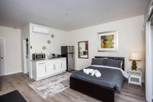 Studio with Beautiful View next to Downtown