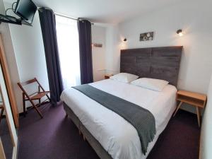 Hotels Hotel Les Tilleuls de Pareloup a Salles-Curan : photos des chambres