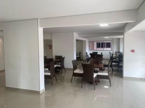 Apto 3 Quartos com Ar, Piscina, Garagem - Cuiabá