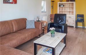 3 Bedroom Nice Home In Heinkenszand