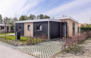3 Bedroom Nice Home In Heinkenszand