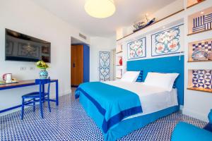 Deluxe Double or Twin Room with Sea View