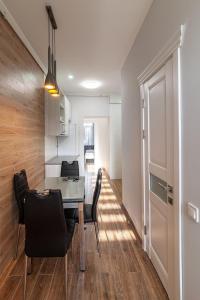 Romari apartment Чорновола 23