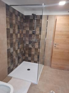 ANDREA, Premium three bedroom apartment, entire floor