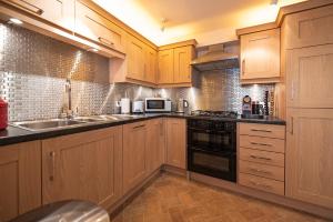 Oberon River View Apartment