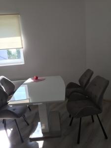 Апартамент Евксиновград, една спалня - безплатен паркинг, Варна