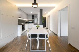 Modern Apartment in a Quiet Area