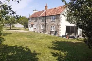 Characterful Cottage adjacent to an Orchard - Flax Bourton