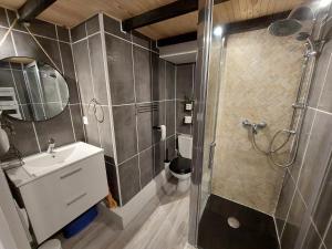 Appartement mezzanine 5 personnes avec balcon vue sur la montagne