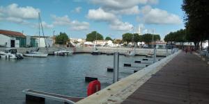 Maisons de vacances Le calme de la campagne a 10 minutes des plages : Maison de Vacances