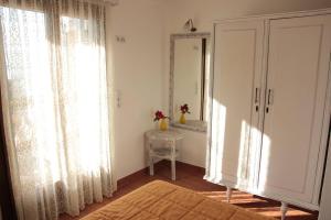 Apartment with Sea View (2 Adults + 1 Child)