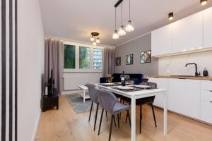 Beautiful Two-Bedroom Apartment Warsaw Bielany by Renters