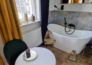 Love Suite Warsaw Wola by Noclegi Renters