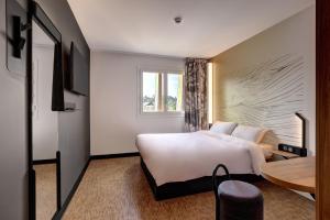 Hotels B&B HOTEL Evian Publier : photos des chambres