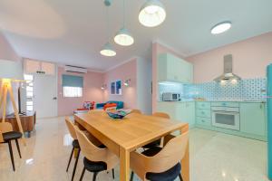 Colorful & Spacious Home with Yard - Close to Xemxija Bay