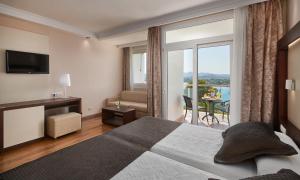 Select Double room room in Hipotels Eurotel Punta Rotja Thalasso-Spa-Golf