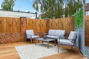 Holiday Home room in GuestReady - Unique Home near Wimbledon with Gorgeous Deck and Parking