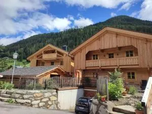 Schlosswirt Chalets & Apartments - Göritz