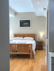 2 Bed Rural cottage between the mountains and Sea in West Wales