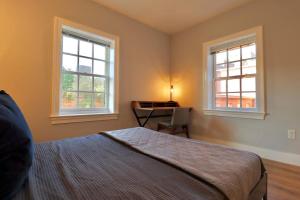 The Old Town Suite at Prince Street Inn