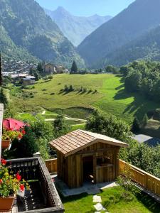 Chalets Chalet des Trappeurs Coeur Vanoise 16 persons : photos des chambres