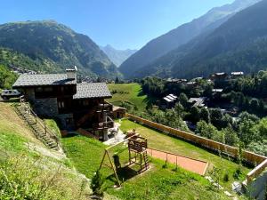Chalets Chalet des Trappeurs Coeur Vanoise 15 persons : photos des chambres
