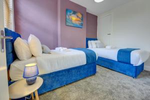 Knighton 2-Bedroom Cottage - Free Parking, Contractor friendly