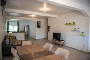 guest mtsangamouji F3 - Moya