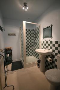 B&B / Chambres d'hotes Le Relais des Capucines : Chambre Double avec Salle de Bains Privative