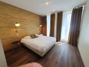 Legend Majestic - 3 chambres - Parking privé GRATUIT - Centre Ville - Quai de Saône - Gare - fibre