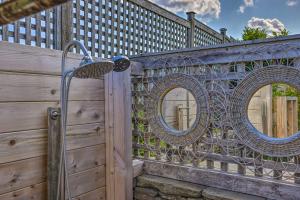 Elegant Hamptons Hideaway with Path to Beach!