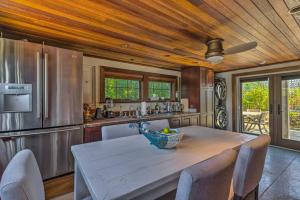 Elegant Hamptons Hideaway with Path to Beach!