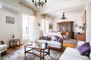 Feel Like Home at a Beautiful Athenian Apartment