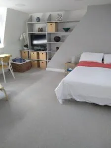 Sandra & Andrew's B&B - London