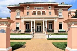 JH Adams Inn, Trademark Collection by Wyndham - Oakview