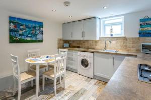 Smugglers Cottage in Broadstairs - Exclusive unmissable deals! Book now before its too late!