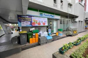 Scandinavian Homey Studio City View at Apt Green Bay Pluit Tower A